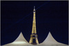 Tour Eiffel 30/330 les pieds dans la fête