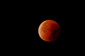 éclipse de la lune: rouge sang